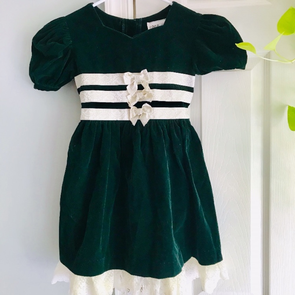 Emerald Green White Lace Ribbon Dress 4-6T